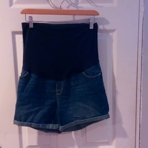 Liz Lange maternity shorts (39)